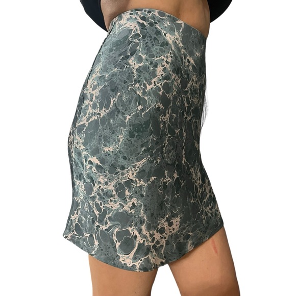 Women's Aritzia Babaton Mini Slip Skirt Size 0 - Picture 12 of 13